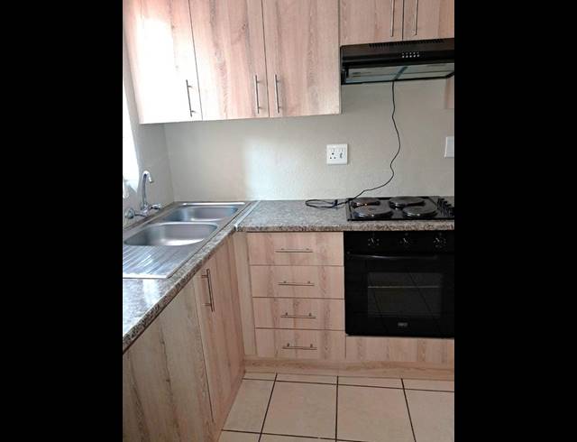 3 BEDROOM HOUSE FOR SALE IN THE ORCHARDS